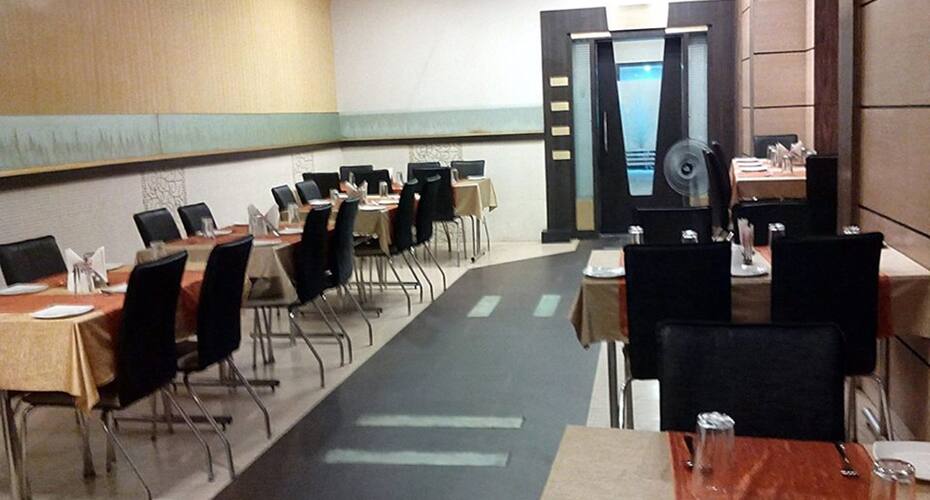 Savoy Hotel, Dhanbad 4